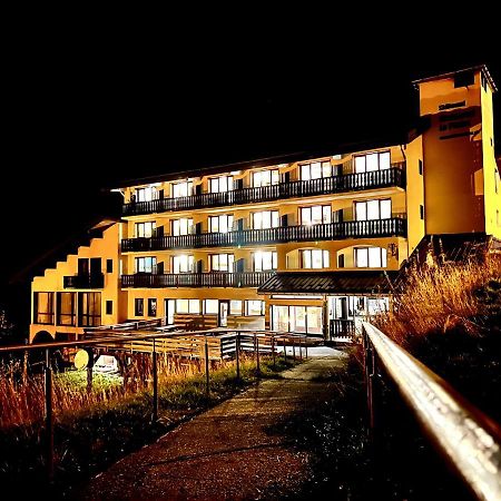 Hotel Le Piolet Saint-Martin-de-Belleville Exterior foto